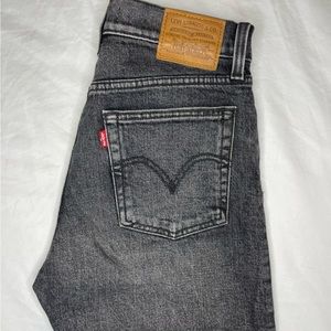 Levi’s wedgie straight jeans